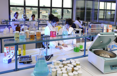 说到这款眼霜的突出优势