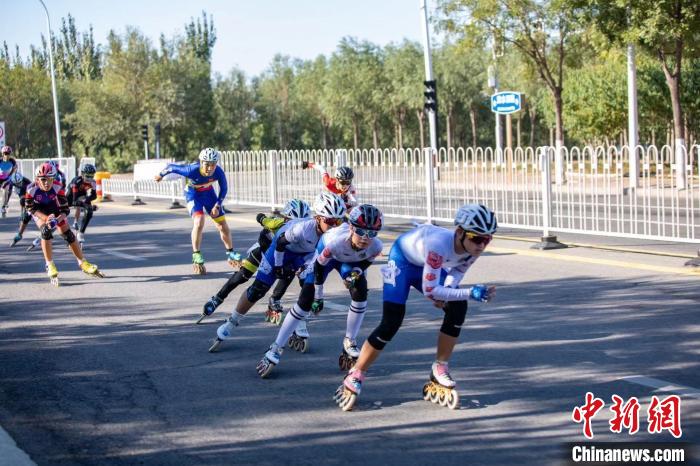 多国代表队汇聚宁河全民轮滑节落幕，体育与消