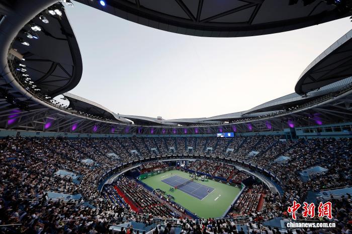 2025上海网球大师赛双节热浪创纪录 高温挑战催生