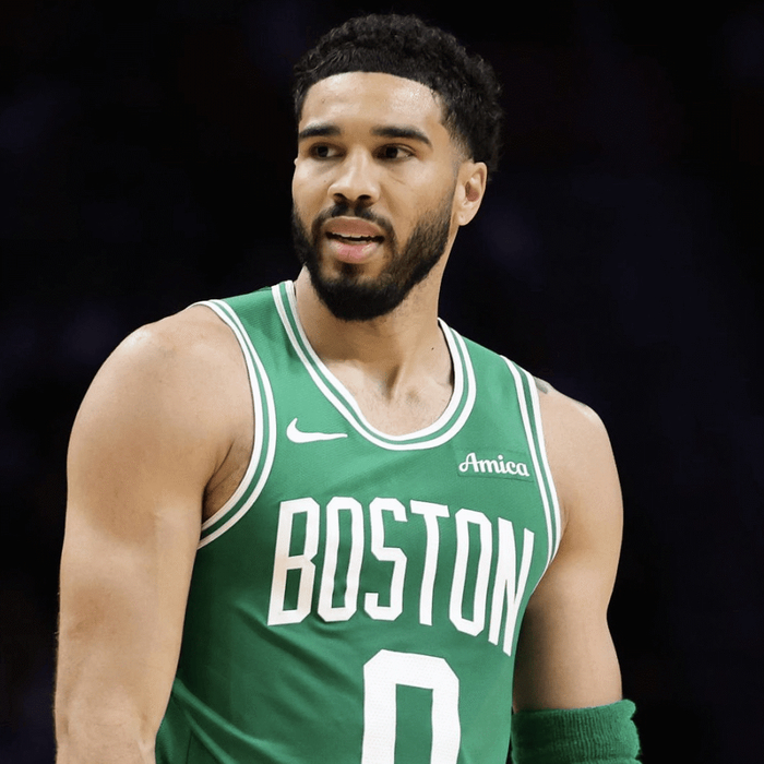 塔图姆复出获主场欢呼 伤病归来后首战表现引关