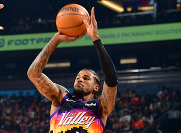 独行侠对阵太阳比赛首节杰伦-格林伤退引发球队