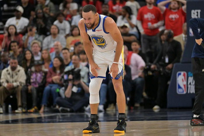 勇士附加赛遭太阳击溃 失误防不住格林成败因