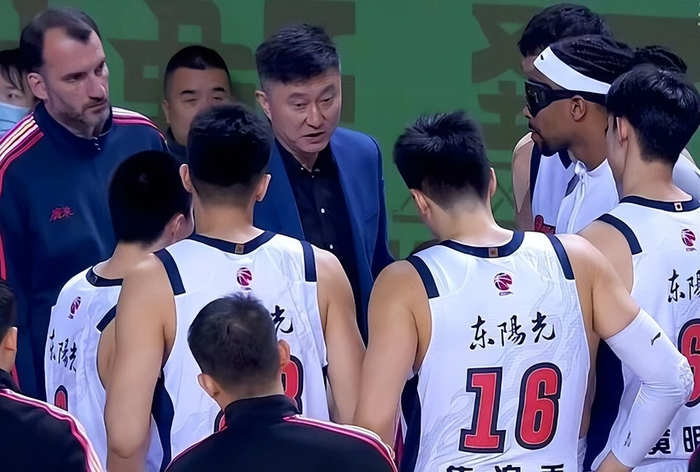 广东男篮附加赛迎战广州男篮 门票销售遇冷球员